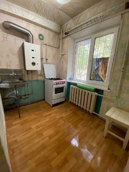 Продается 2 ком квартира в центре , 1/5