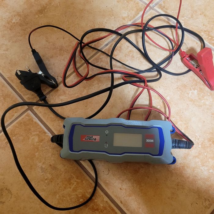 Prostownik z mikroprocesorem  4A