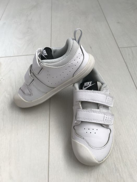 Кросівки Nike  26 розмір