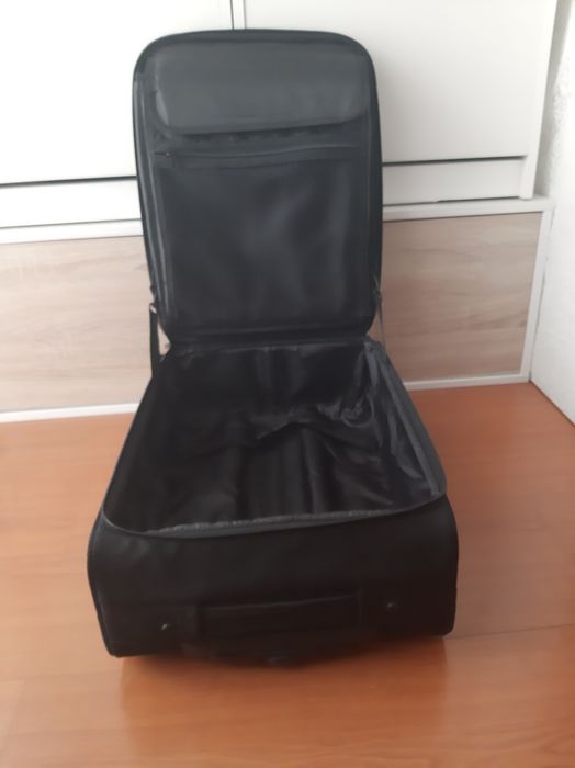 Mala VAGG pequena preta