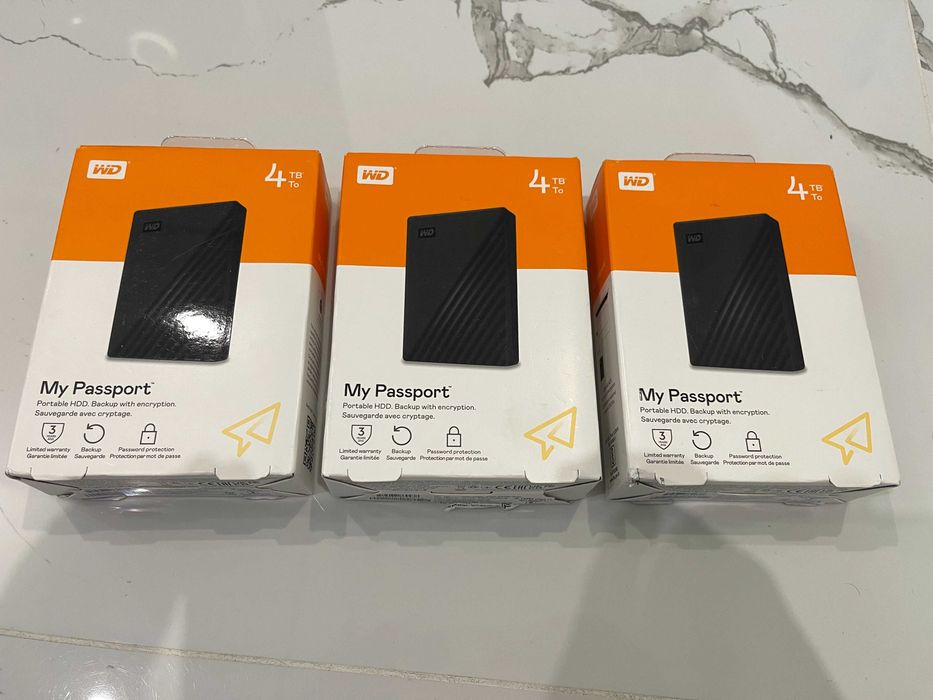 Новий зовнішній жорсткий диск WD My Passport 4TB USB 3.0 Black