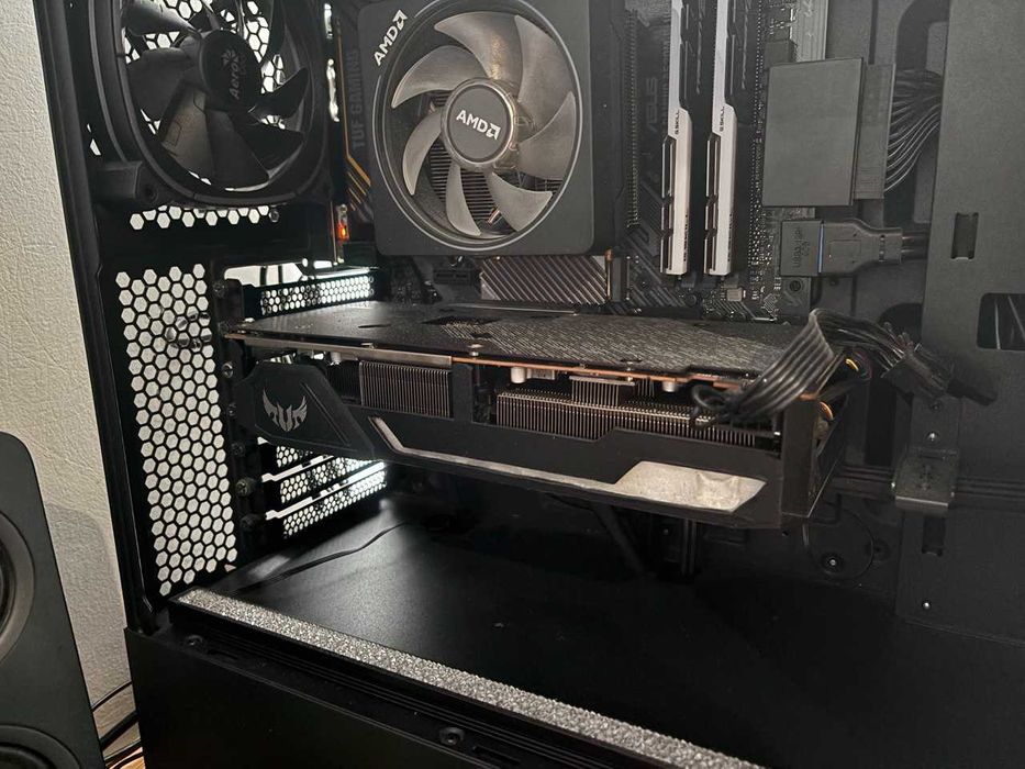 Asus TUF Rx5600Xt Відеокарта Amd Radeon