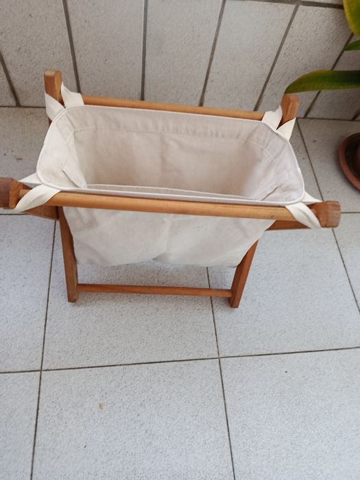 Guarda livros usado.