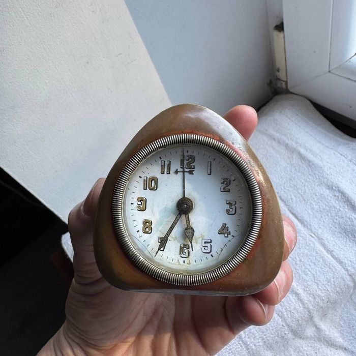 Zegar Budzik podróżny HAU Junghans Art Deco