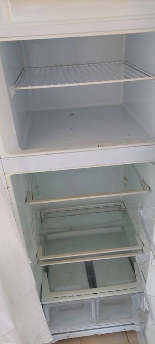 Frigorífico em bom estado.