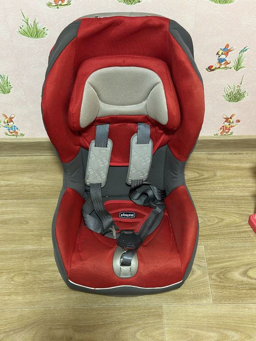 Детское автокресло  Chicco