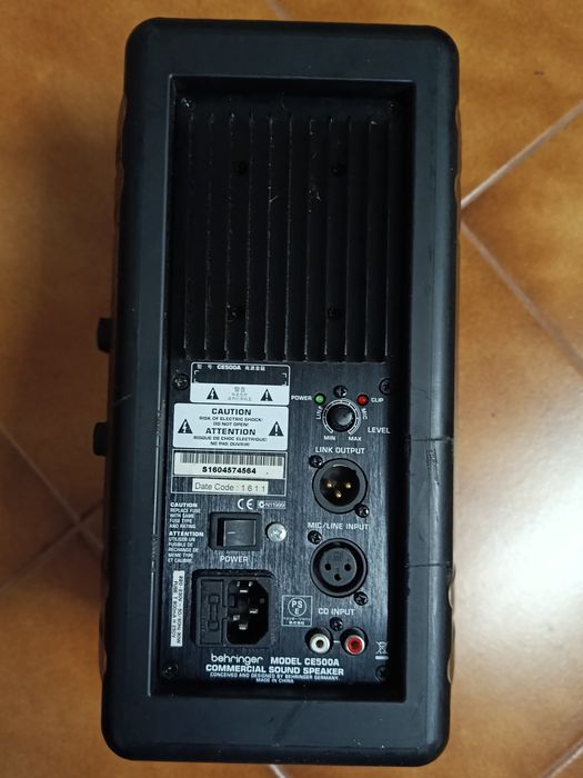 Behringer CE500A