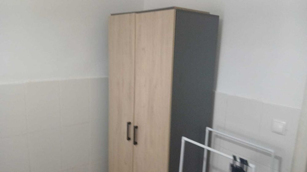 Quartos para arrendar,  zona calma e limpa.