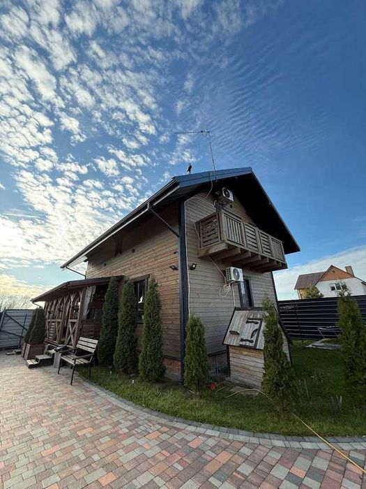 ПРОДАЄТЬСЯ затишний котедж