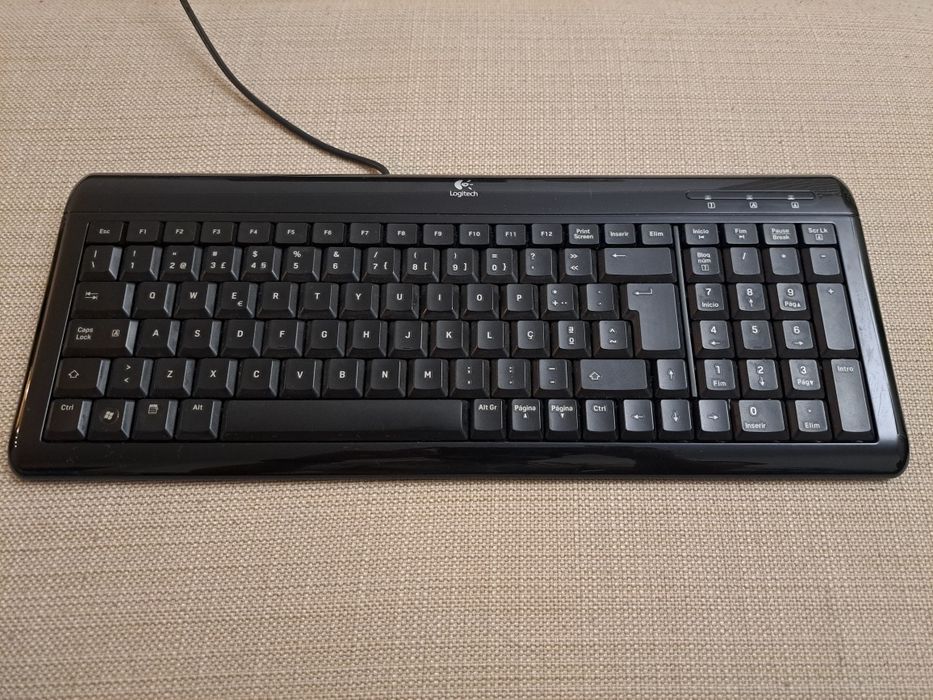 Teclado Logitech ultra flat