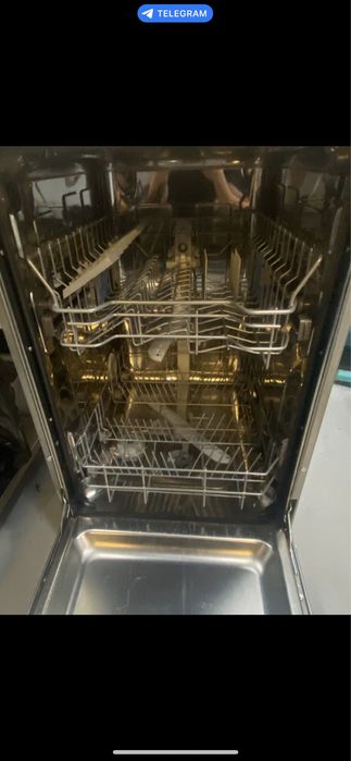 Посудомийна машина INDESIT