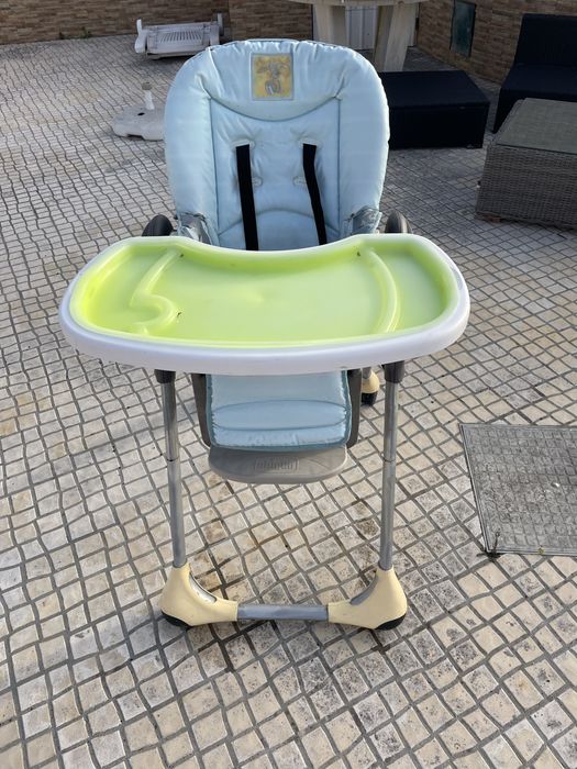 cadeira de refeiçào da chicco em bom estado