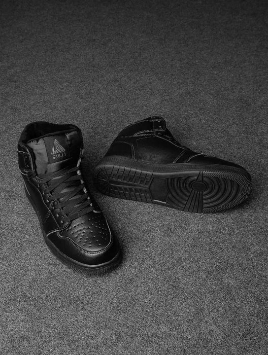 Зимові високі кросівки