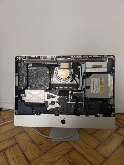 Apple iMac 21.5” A1311 – liga – para peças ou reparação