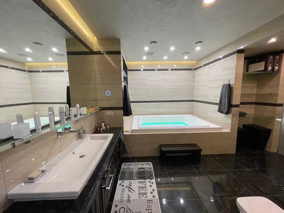 Продам элитный двухуровневый пентхаус в ЖК Источник Ботанический Сад