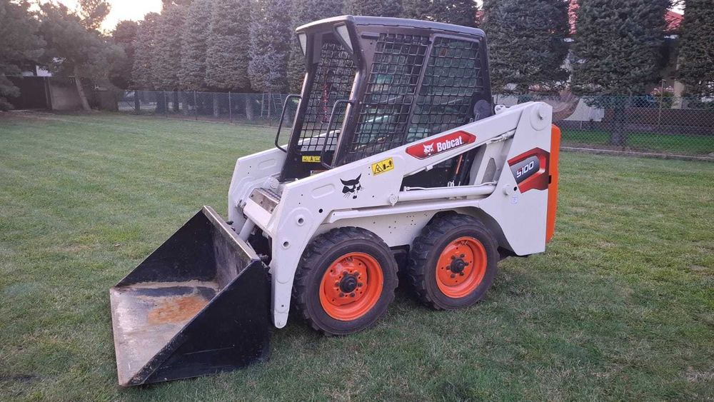 Mini Ładowarka Bobcat S100 Silnik Kubota cztery cylindry Świetny stan zero luzów, wycieków nowe opony Łyżka