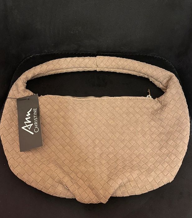 Nowa beżowa torebka pleciona boho, typu bagietka, hobo