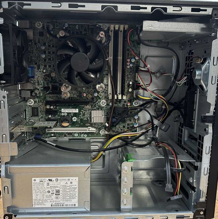 HP EliteDesk\ 4ядра AMD А6 FM2+\ ATI Radeon R5 \ 8gb dd\ ssd