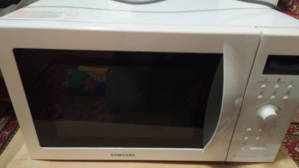 Мікрохвильова піч Samsung