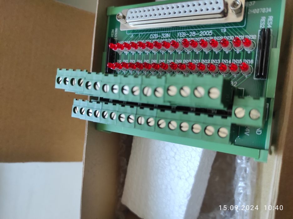 Вхідний та вихідний модулі ЧПУ