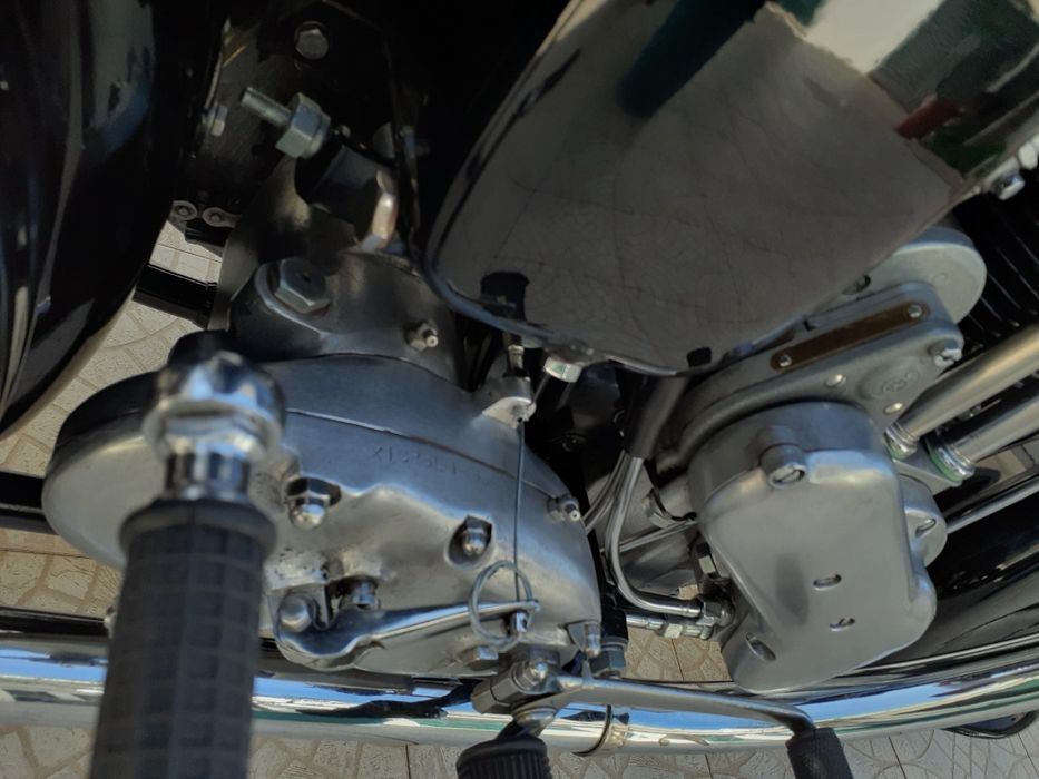 Ariel XG 350cc. Militar de 1943, restaurada e impecável.