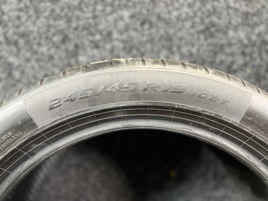 Pirelli 245/45R19 P Zero