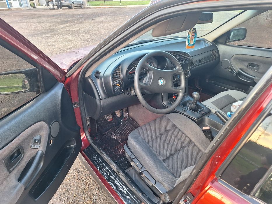 Продам е36, 1.8 бензин