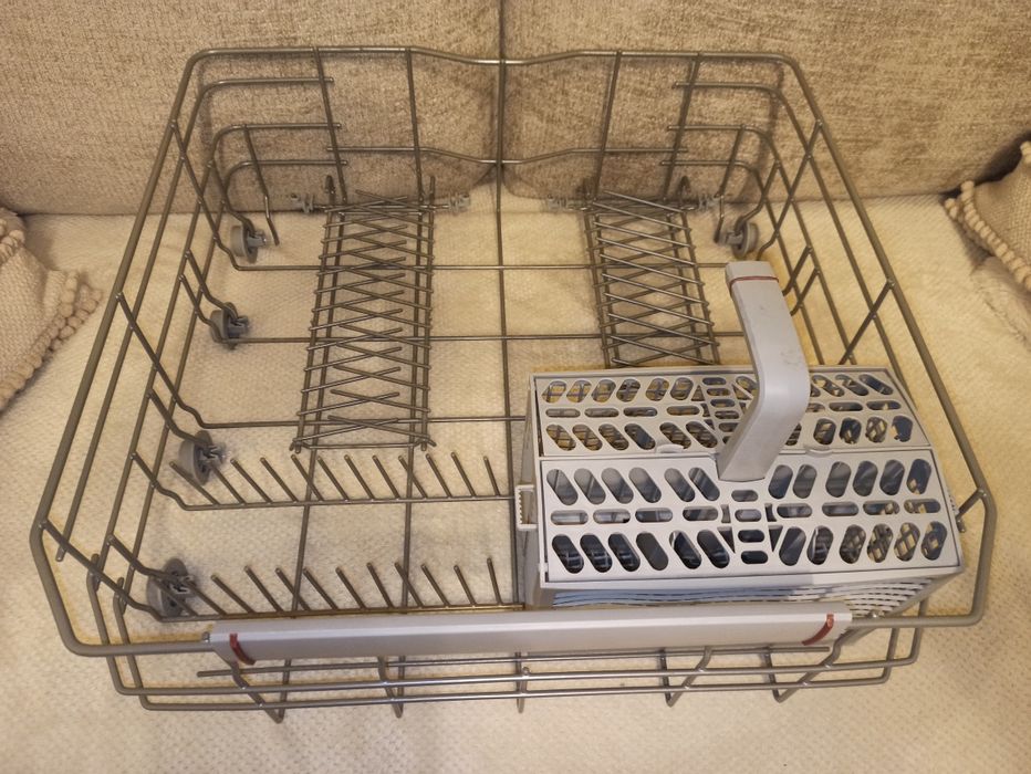Komplet koszy i akcesoria zmywarka AEG Favorit 60 cm. Stan doskonały