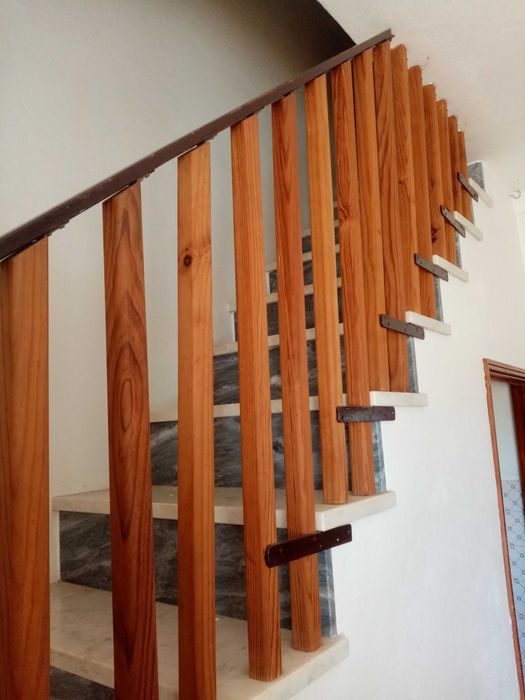 Varão para escadas interiores