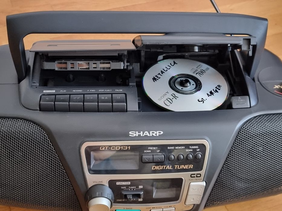 Radiomagnetofon CD SHARP