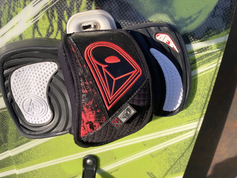 Airush ProToy 135 Carbon Prancha Kitesurf