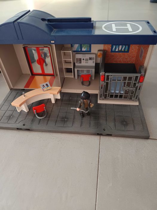 Playmobil- policia, bombeiros e camião