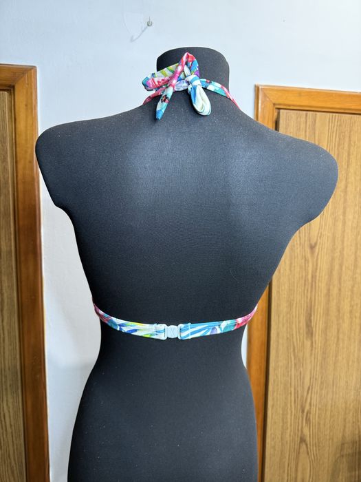 Kolorowa góra od stroju kąpielowego