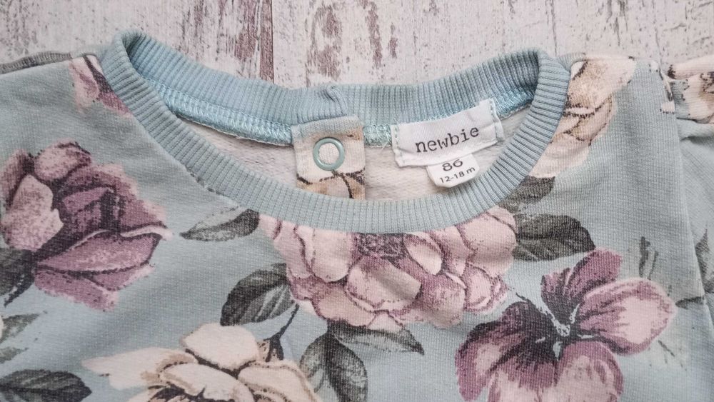 Bluza dziewczęca w kwiaty, rozmiar 86, Newbie