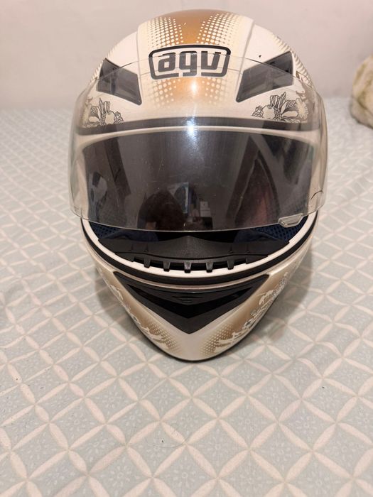 Capacetes ótimo estado