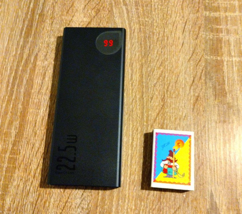 Компактний PowerBank Baseus 22Вт преміум корпус