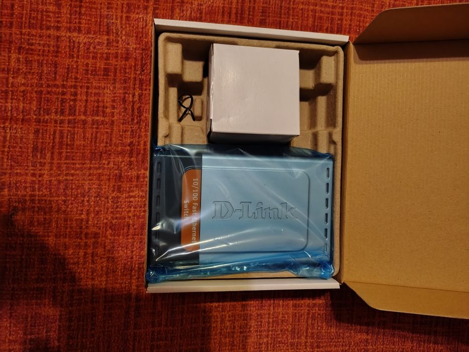 Комутатор локальної мережі (Switch) D-Link DES-1008D