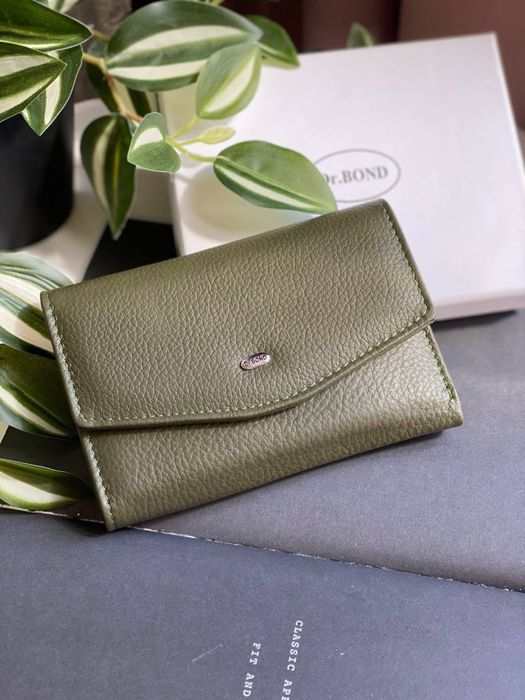 Жіночі шкіряні гаманці