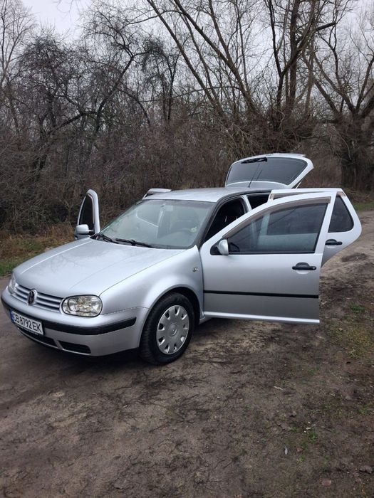 Продам Volkswagen Golf 4 1.4 16 V
