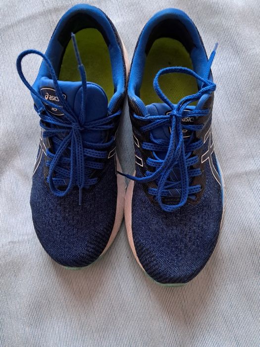 Кросівки Asics 40 р. 600 грн.