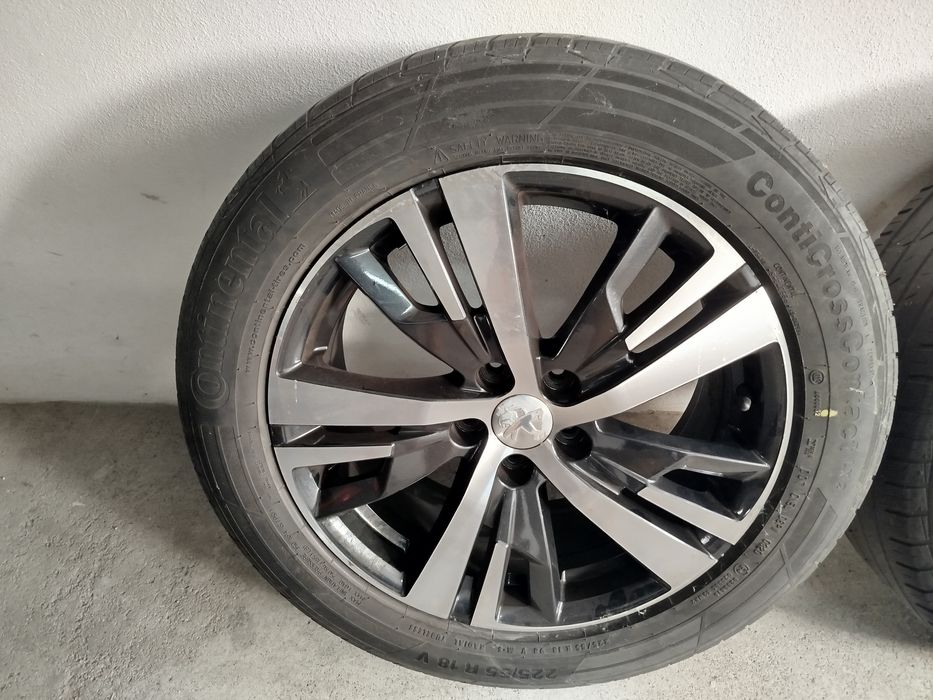 Conjunto de Jante e Pneus 225/55 R18 PEUGEOT 3008