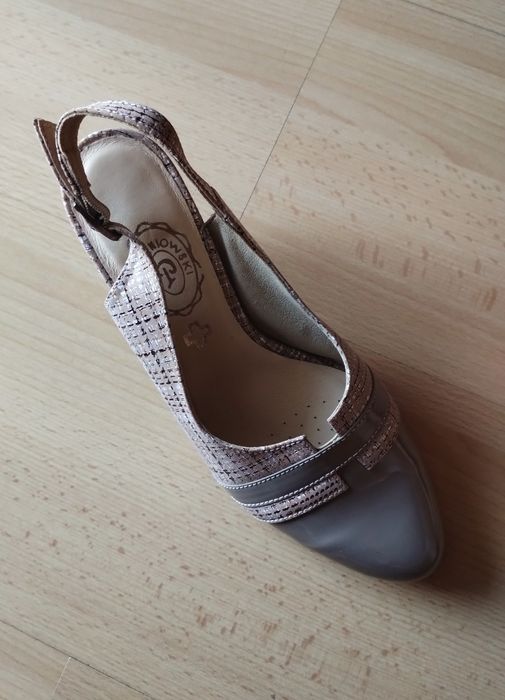 Beżowe skórzane buty czółenka damskie Korzeniowski