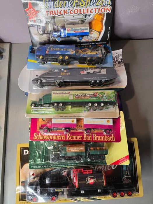 25 Miniaturas de Camiões Publicitários