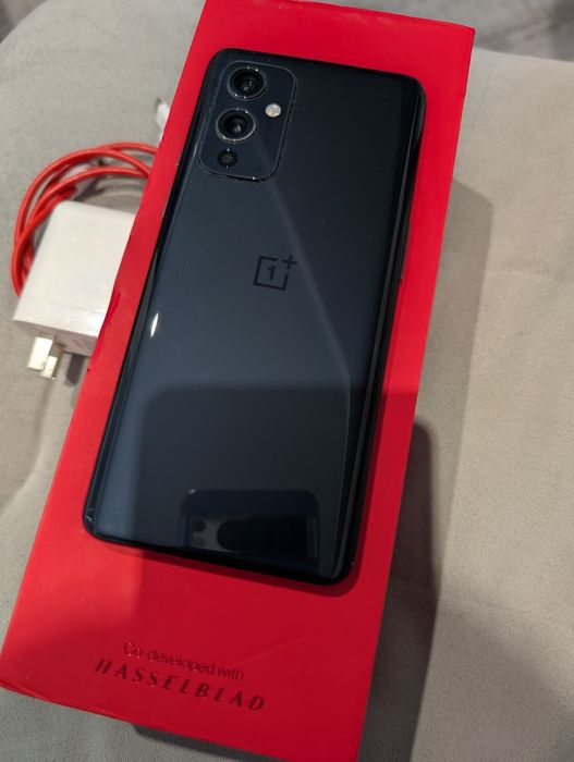 Смартфон OnePlus 9 5G 8/128 ГБ глобальний неверлок