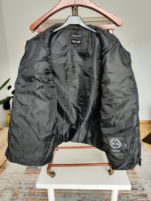 Продам жилетку Marshall Artist