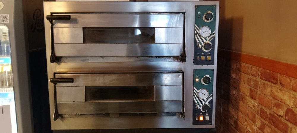 Dwukomorowy piec do pizzy