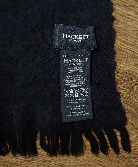 Шерстяной шарф Hackett London.