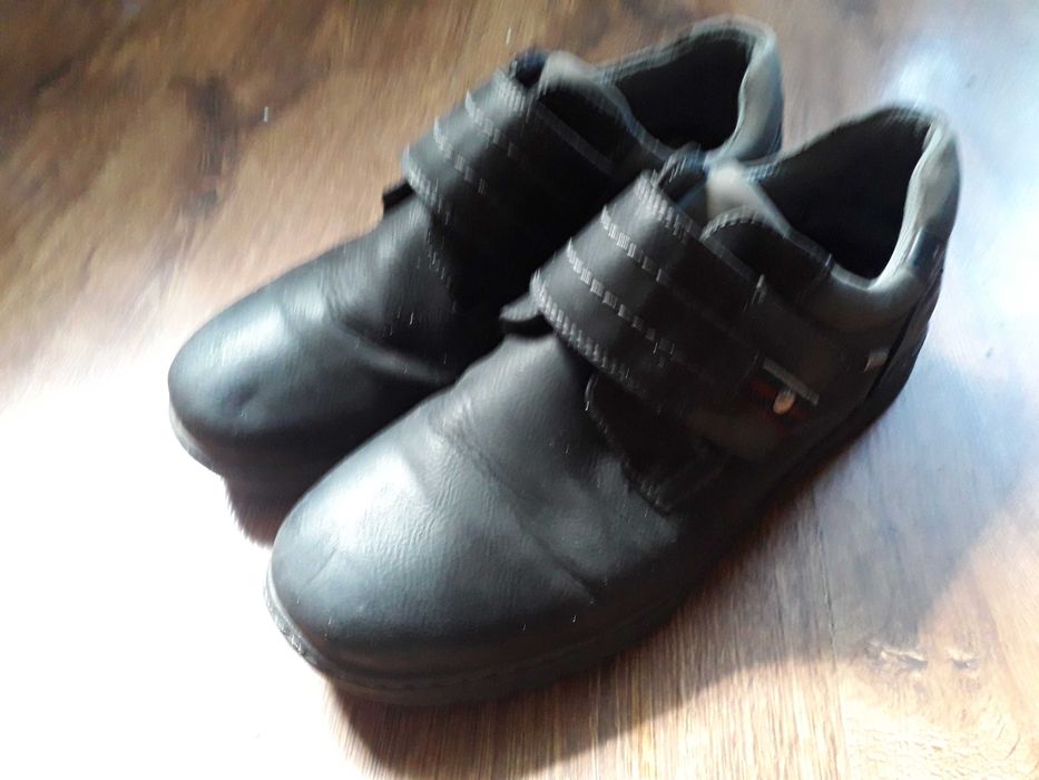 buty     robocze