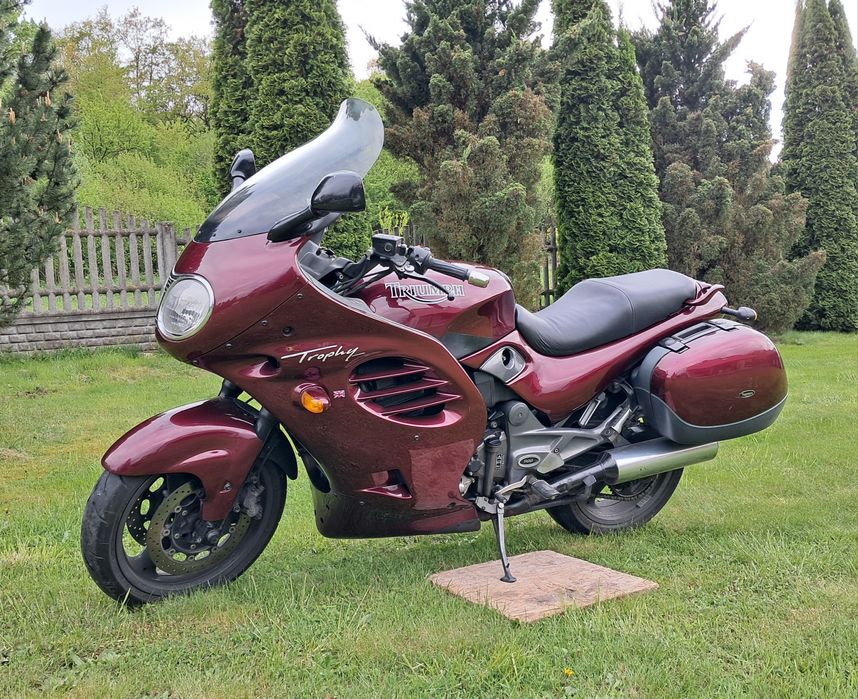 Triumph Trophy 900