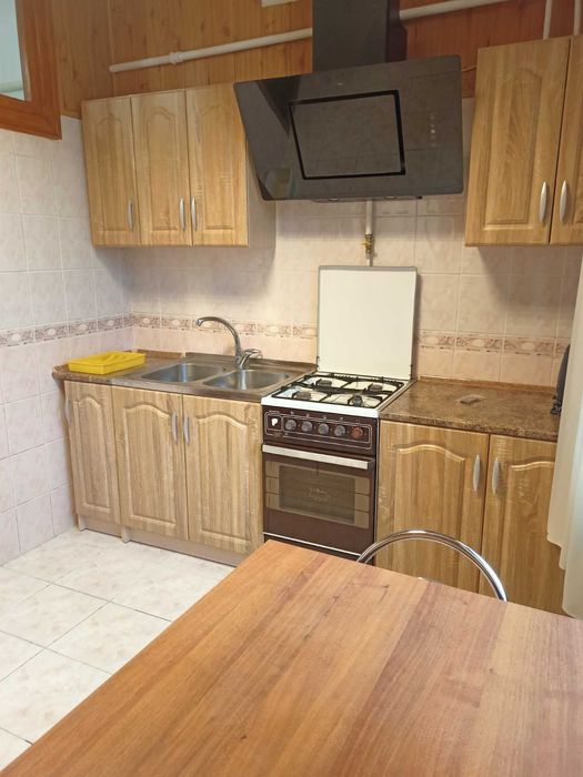 (13) Сдам 2х комн. "сталинку" в престижном р-не, 2 ст. Б. Фонтана,